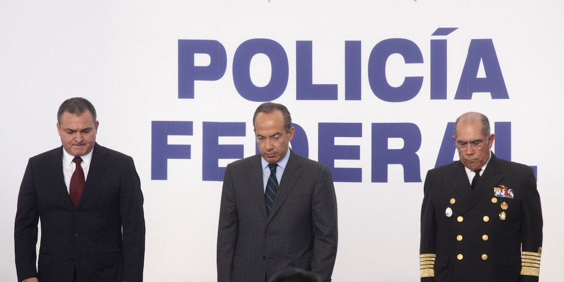 Genaro García Luna y Felipe Calderón, en una imagen de 2009.