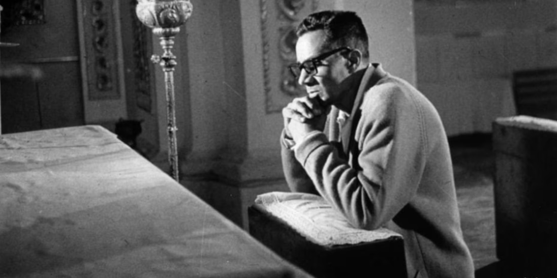 El actor Enrique Lucero como Enrique Meza en Canoa