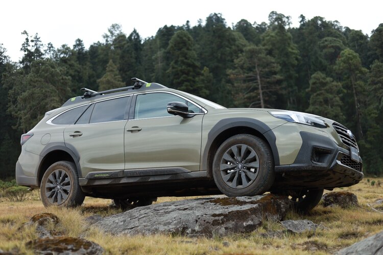 Para dar mayor seguridad durante tu viaje, la SUBARU Outback posee tecnología de asistencia al conductor EyeSight y el sistema de mitigación de distracciones Driver Monitoring System