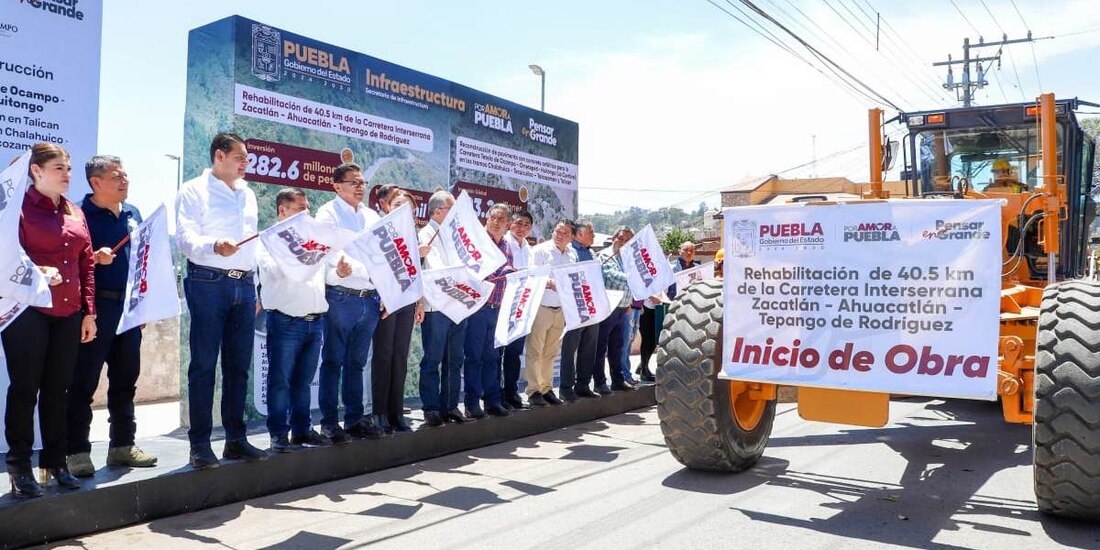 Alejandro Armenta da inicio a rehabilitación de la Carretera Interserrana en Puebla.