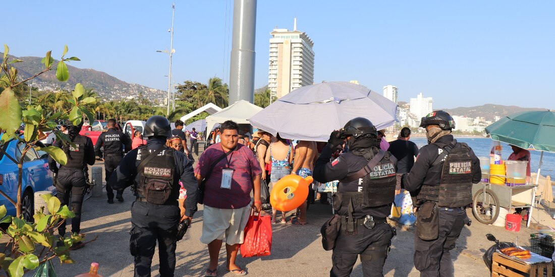 Turistas disfrutan en Guerrero vacaciones de Semana Santa con mega operativo de seguridad