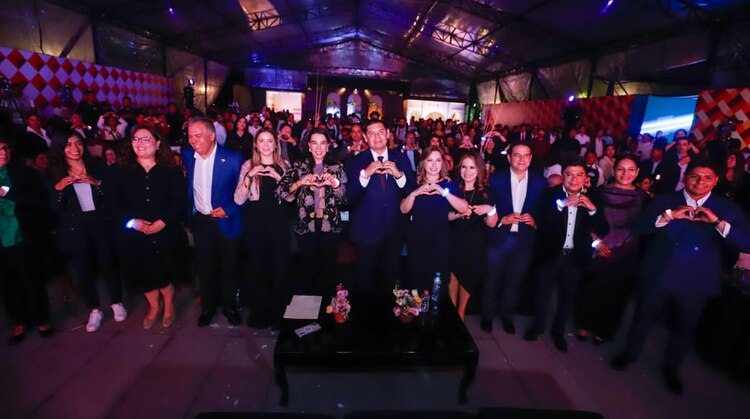 Funcionarios y empresarios respaldan la identidad turística que representa a Puebla en el mundo.