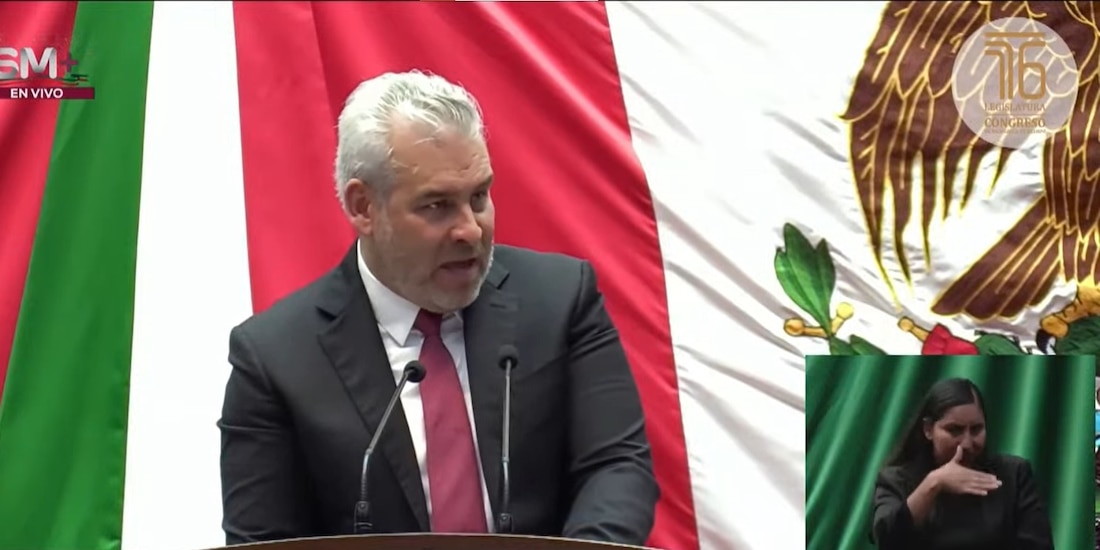 Alfredo Ramírez Bedolla en el Congreso de Michoacán.