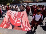 Estudiantes de tres normales urbanas públicas de la capital del estado de Guerrero, realizaron un mitin en el antimunomento a los 43