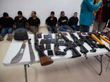 La Policía de Haití presenta a presuntos homicidas de Moïse, ayer.