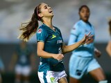 Nailea Vidrio lamenta una falla durante un partido con el León en la Liga MX Femenil.