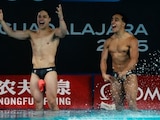 Osmar Olvera y Juan Celaya se cuelgan la medalla de plata.