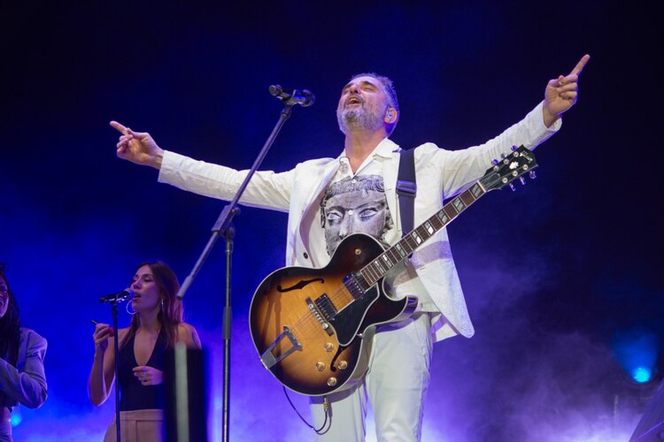 Jorge Drexler en su presentación en el Vive Latino