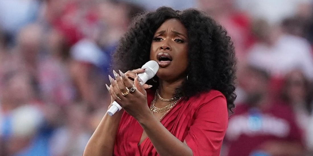 Jennifer Hudson canta el Himno Nacional de EU en la final del Mundial 2026