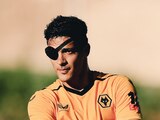 Raúl Jiménez festeja su gol durante el juego amistoso entre el Wolverhampton y el Alavés.