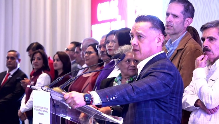 Carlos Torres Piña prometió hacer equipo con todos los participantes del proceso interno de Morena de cara a las elecciones de 2027.