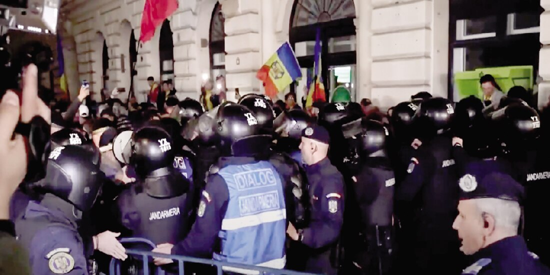 Protestas, ayer afuera del BEC, tras la negativa de que Georgescu participe en la presidencial.