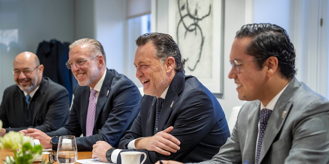 La delegación queretana presenta las ventajas competitivas del estado ante líderes de la industria automotriz.