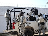 Elementos de la Guardia Nacional refuerzan seguridad en penal de Mazatlán, Sinaloa, tras riña que dejó dos internos sin vida.