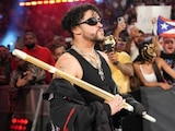 Bad Bunny en una de sus presentaciones en la WWE