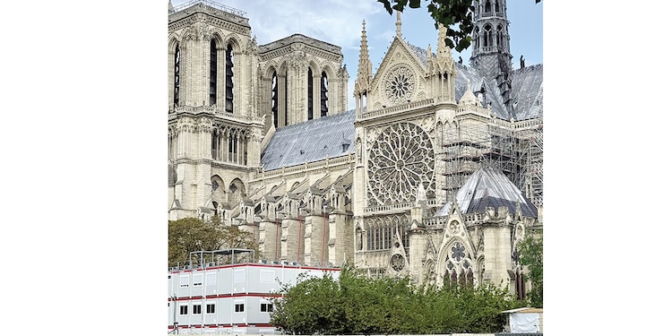 NOTRE-DAME resguarda la Corona de espinas de Cristo.