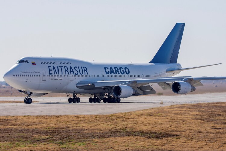 El avión que partió de Querétaro el 5 de junio, fue retenido en Buenos Aires, donde además, un juez ordenó retirarle los pasaportes a los 5 iranís que llegaron en él.