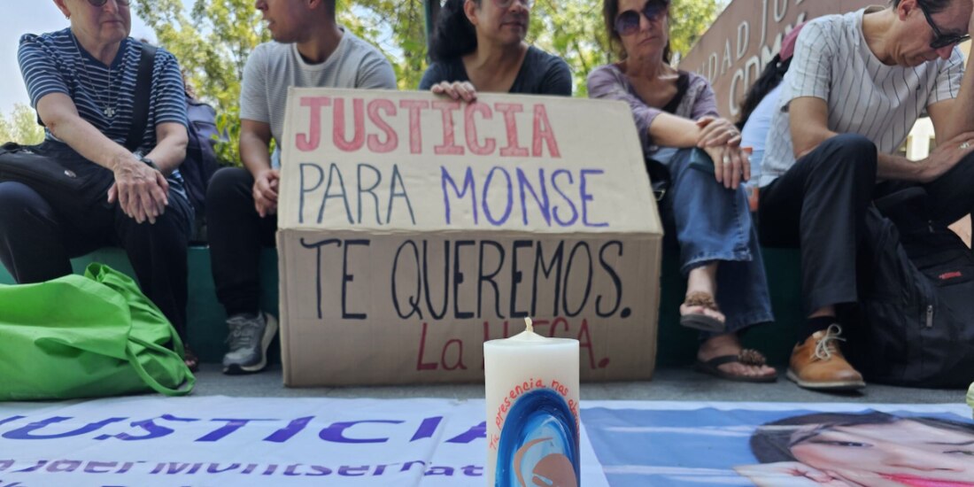 Activistas exigen justicia, ayer, para Monserrat Uribe, desaparecida en julio de 2020.