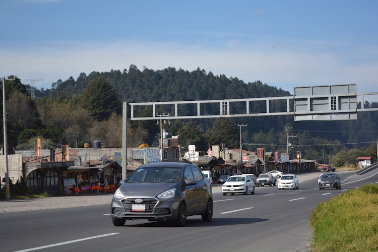 Edomex amplía vigencia de tarjeta de circulación a cinco años.