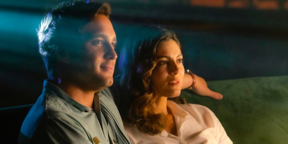 Diego Boneta declara su amor por México en At Midnight.