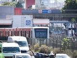 Metro de CDMX restablece servicio de trenes en Línea 2.