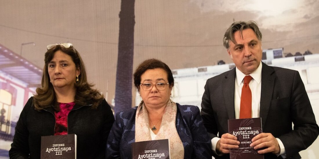 Ángela Buitrago, Claudia Paz y Francisco Cox, ayer, al presentar el informe.