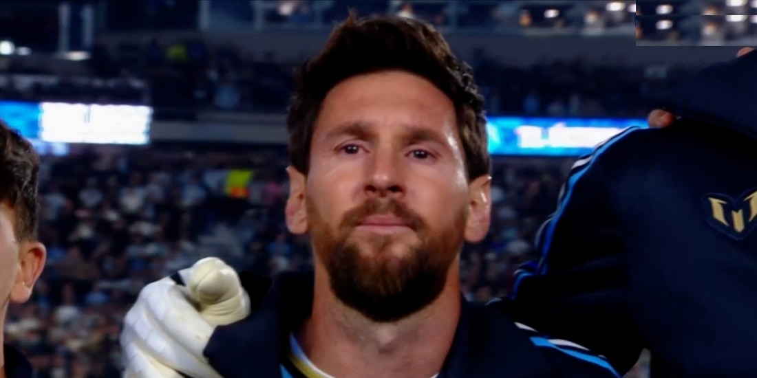 Lionel Messi se quiebra en el Himno de Argentina