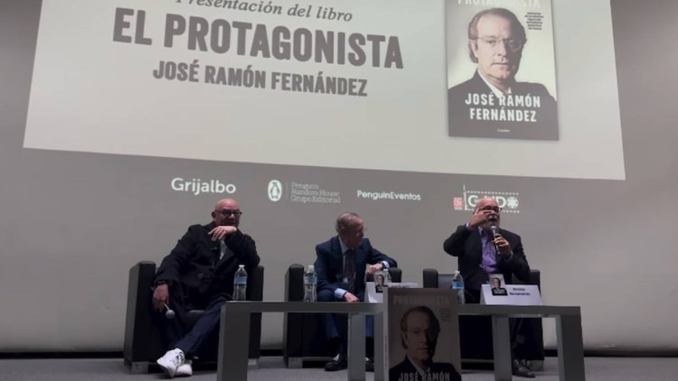 El periodista recientemente en la presentación de su libro