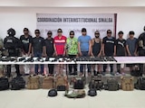 Fuerzas federales detuvieron a 10 presuntos integrantes del Cártel de Sinaloa.