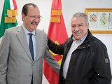 Reginaldo Sandoval y Raúl Morón, ayer, en reunión.