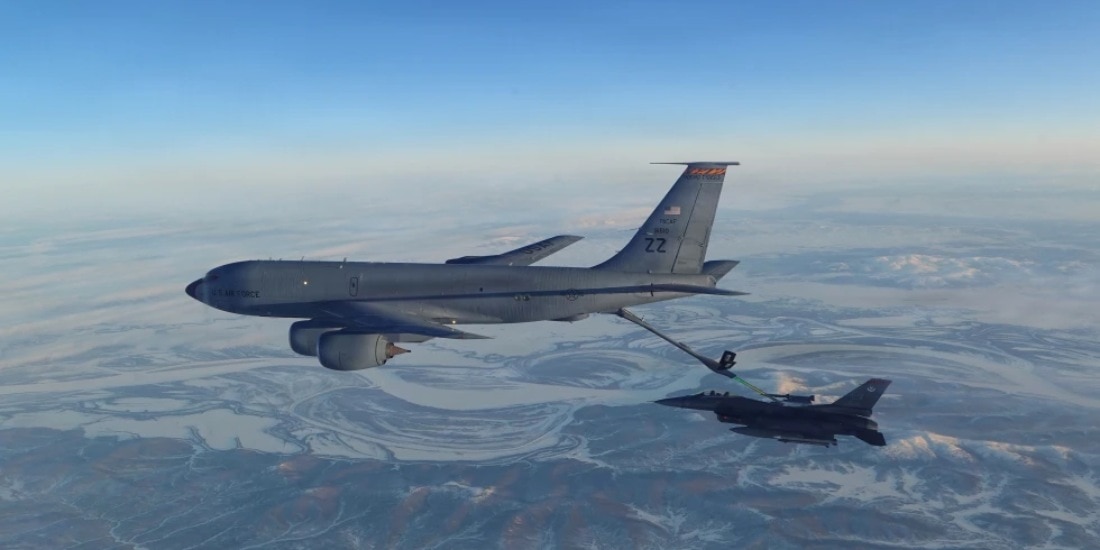 Avión cisterna de EU que apoyaba ofensiva contra Irán se estrella al oeste de Irak.