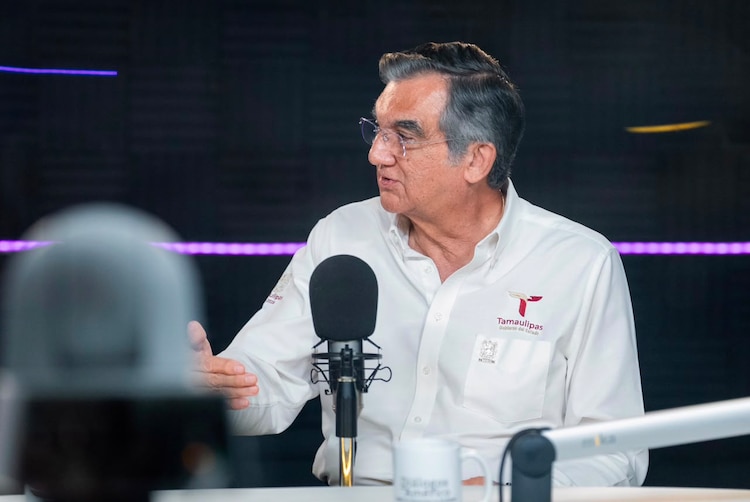 El gobernador de Tamaulipas, Américo Villarreal Anaya, en el programa "Diálogos con Américo".