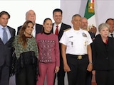 La Presidenta junto a autoridades federales y estatales, y empresarios.