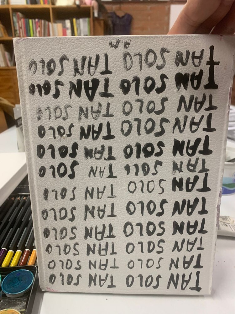 Una de las piezas que forman parte de la serie Libros fósiles.