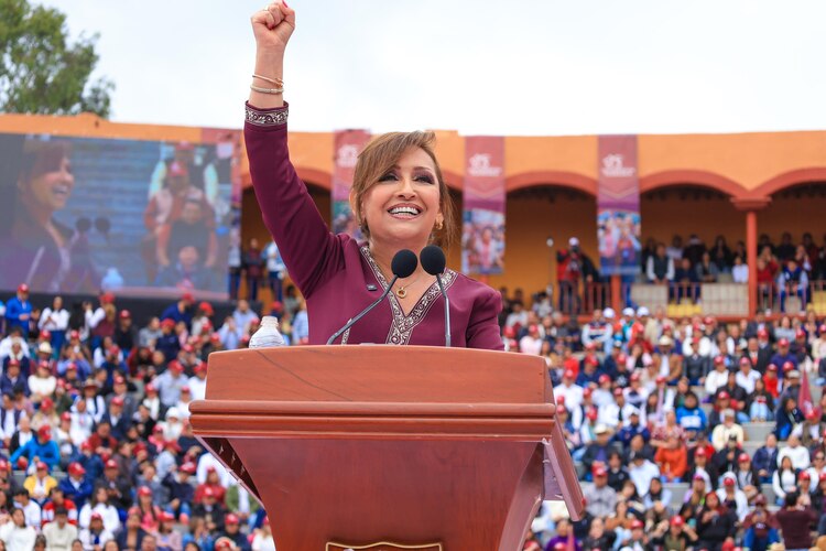 Gobernadora Lorena Cuéllar se despidió del Presidente López Obrador.