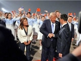 El mandatario americano al ser recibido por autoridades chinas.