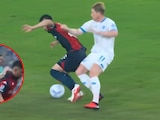 Johan Vásquez, en el duelo entre el Genoa y el Napoli en la Serie A de Italia
