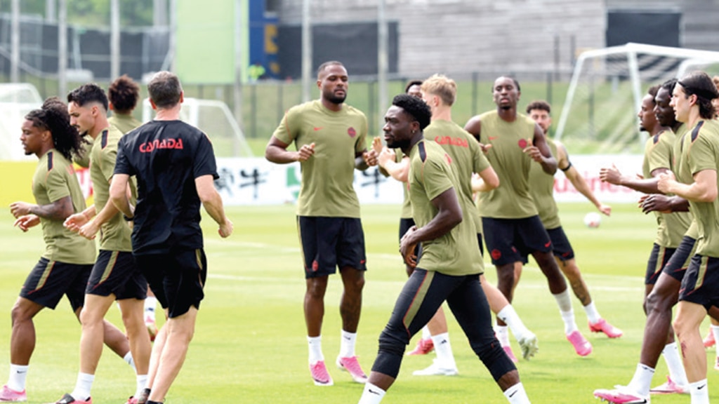 EL ENTRENAMIENTO de los canadienses, ayer, en Toronto