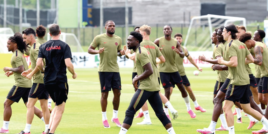EL ENTRENAMIENTO de los canadienses, ayer, en Toronto