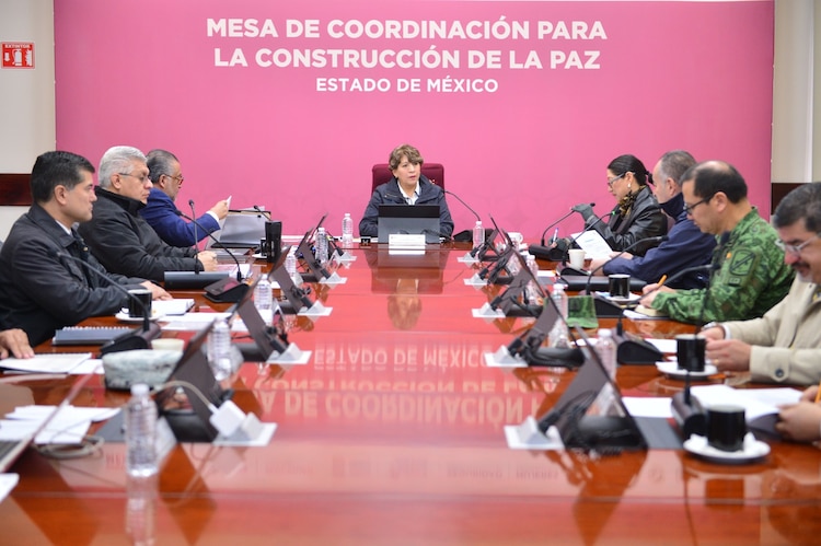 Sesión de la Mesa de Coordinación para la Construcción de la Paz en marcha.