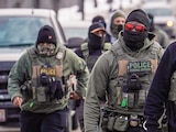 Se espera que los agentes del ICE en el terreno cuenten con cámaras corporales para finales de noviembre, según el secretario de Seguridad Nacional de EU, Markwayne Mullin.