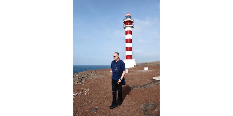 EL ARTISTA de la lente en la isla de Gran Canaria, España, este año.