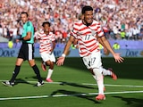 Malik Tillman celebra su gol de tiro libre.
