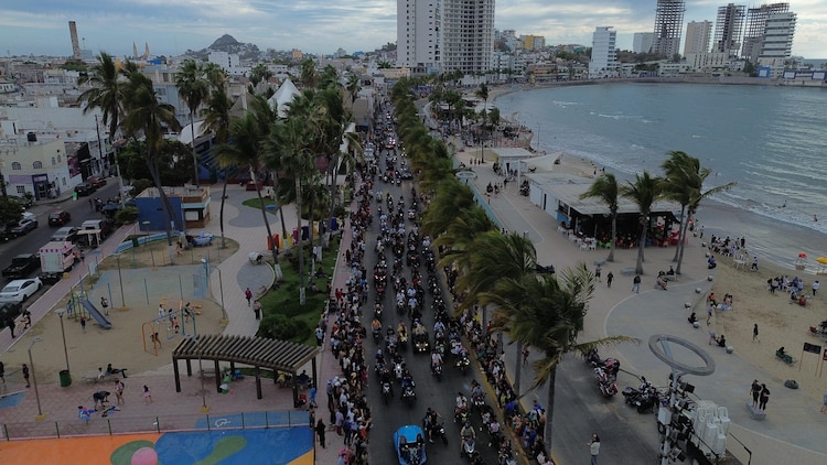 Participaron más de 15 mil motociclistas en la Semana Internacional de la Moto Mazatlán 2026.