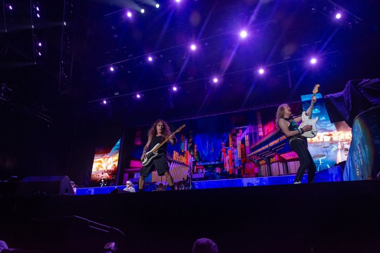 Iron Maiden, ayer durante su presentación en la CDMX.