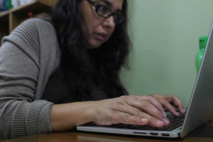 La pandemia aceleró la apertura de las empresas al home office, modalidad adoptada por miles de hombres y mujeres que pueden llevar sus actividades laborales desde su hogar.