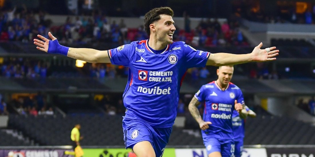 José Paradela festejando el único gol del encuentro.