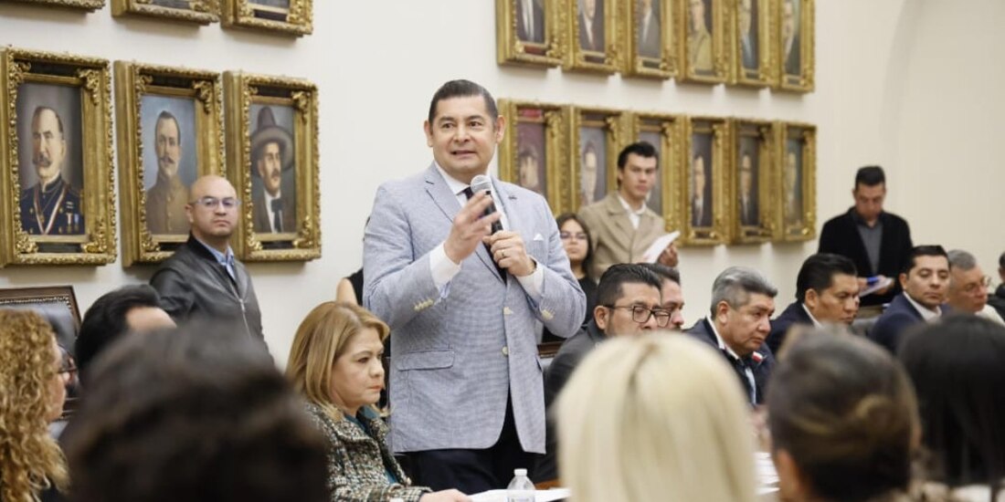 Armenta promete cumplir con principios de honestidad, transparencia y compromiso social.