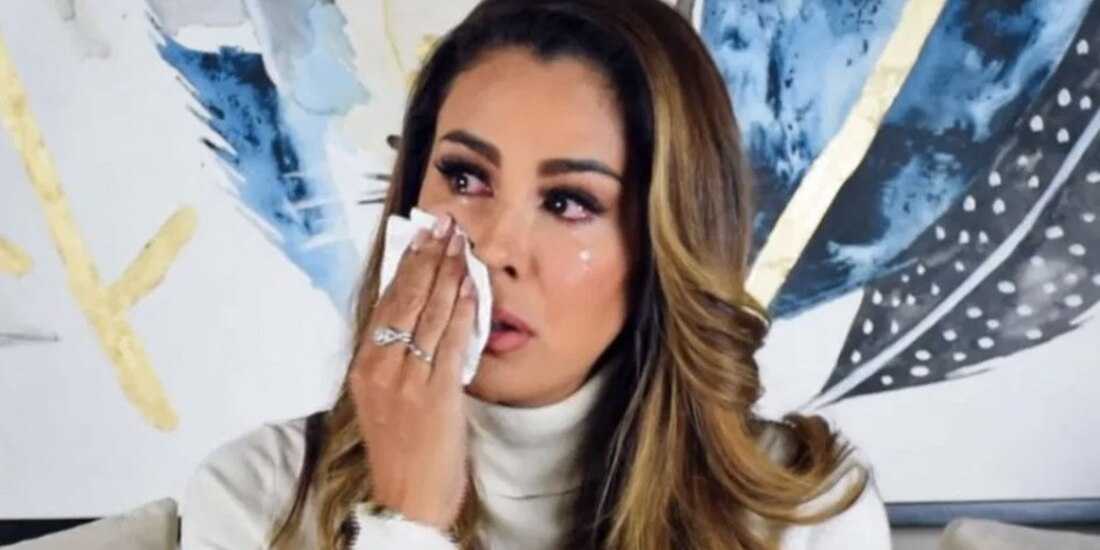 Ninel Conde sufre incómodo accidente en VIVO durante programa| VIDEO