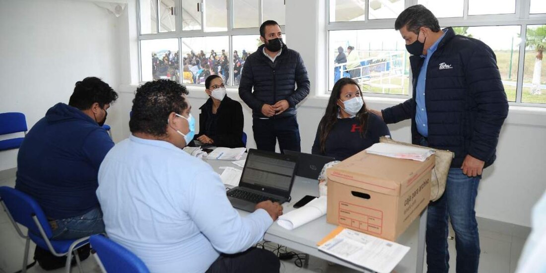 La vacunación COVID es para maestros, maestras, adultos y niños mayores de 12 años de Tamaulipas, detalló el gobernador Francisco García Cabeza de Vaca.
